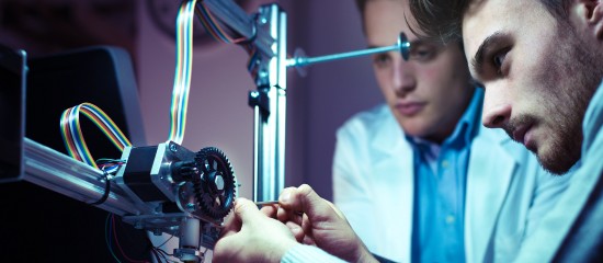Des pr&eacute;cisions sur la clause de non-d&eacute;p&ocirc;t de brevets impos&eacute;e au salari&eacute;
