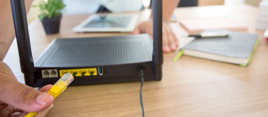 Crise sanitaire et t&eacute;l&eacute;travail&nbsp;: les conseils de l&rsquo;Arcep pour optimiser votre connexion internet
