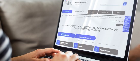 Confinement&nbsp;: le gouvernement veut acc&eacute;l&eacute;rer le virage num&eacute;rique des TPE-PME