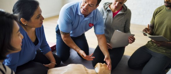 Une formation des salari&eacute;s sur les gestes de premiers secours
