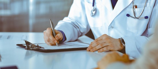 Une visite m&eacute;dicale de fin de carri&egrave;re en cas de poste &agrave; risque