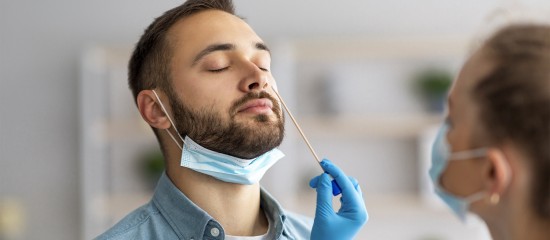 L&rsquo;employeur doit-il prendre en charge les tests Covid-19&nbsp;?