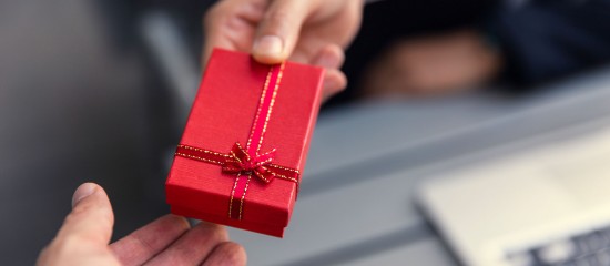 Quelle fiscalit&eacute; pour les cadeaux offerts par l&rsquo;entreprise en&nbsp;2021&nbsp;?