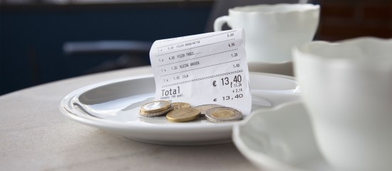 Des pourboires exon&eacute;r&eacute;s de cotisations sociales et d&rsquo;imp&ocirc;t