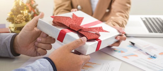 Cadeaux et bons d&rsquo;achat&nbsp;: 171&nbsp;&euro; par salari&eacute; en&nbsp;2022