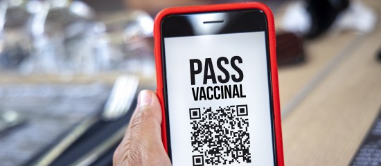 Covid-19&nbsp;: le pass sanitaire devient le pass vaccinal