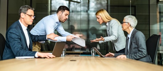 Dissolution d&rsquo;une soci&eacute;t&eacute; pour m&eacute;sentente entre associ&eacute;s