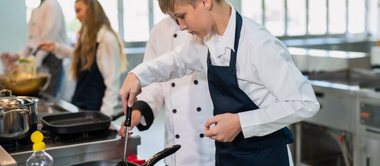 Contrat d&rsquo;apprentissage&nbsp;: quelle aide financi&egrave;re pour les employeurs en 2026&nbsp;?