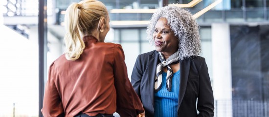 Pour bien n&eacute;gocier sur l&rsquo;emploi des seniors