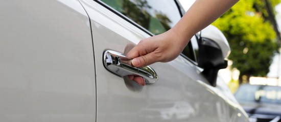 V&eacute;hicule de service&nbsp;: quand est-il consid&eacute;r&eacute; comme un avantage en nature&nbsp;?